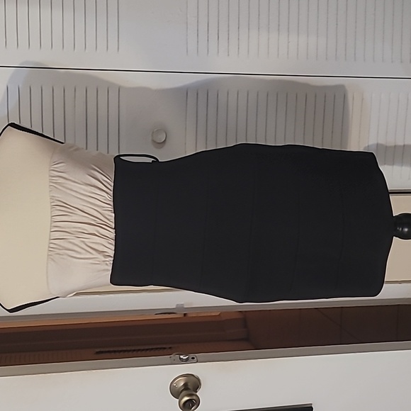 5/$25 Tube top size M black and white/cream dress Pre-owned - Picture 2 of 8